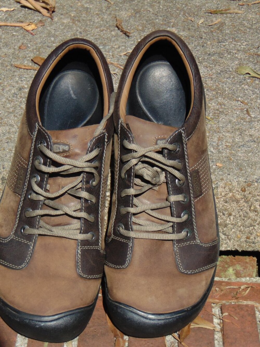 KEEN AUSTIN SHOES SIZE 14